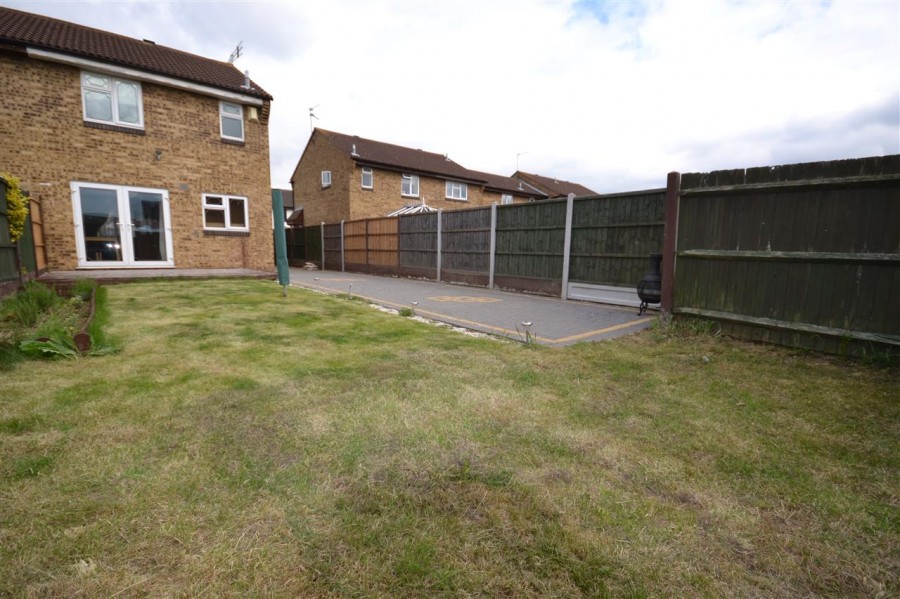 Images for Shaw Crescent, Tilbury