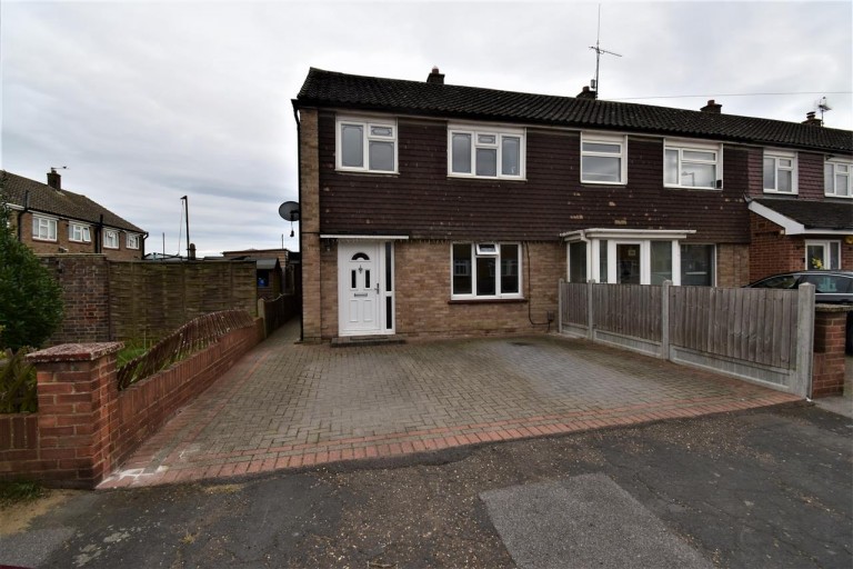 View Full Details for Wickham Road, Chadwell St.Mary
