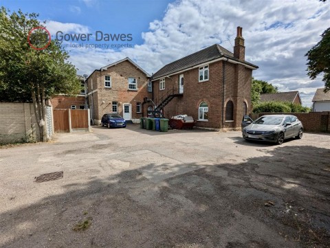 The Grove, Stanford-Le-Hope