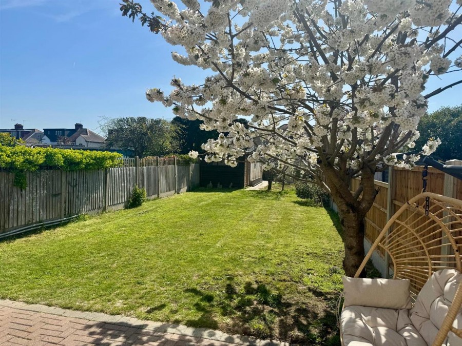 Images for Derham Gardens, Upminster, Upminster
