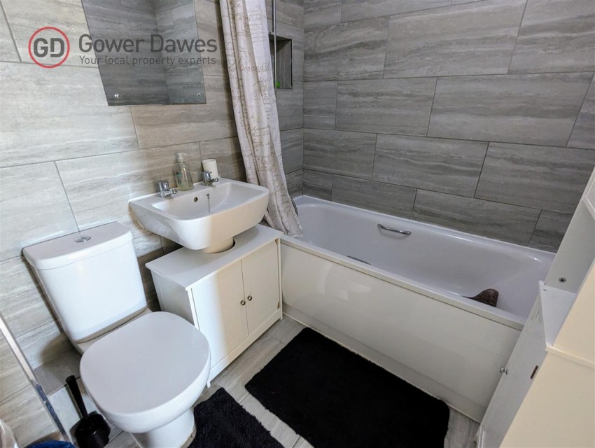 Images for Shearwater Avenue, East Tilbury