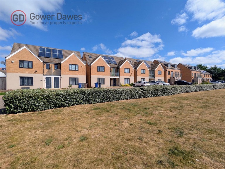 View Full Details for Sunliner Way, South Ockendon