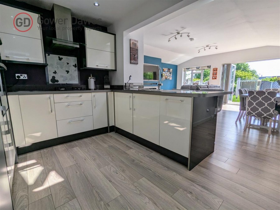 Images for Lilac Avenue, Wickford