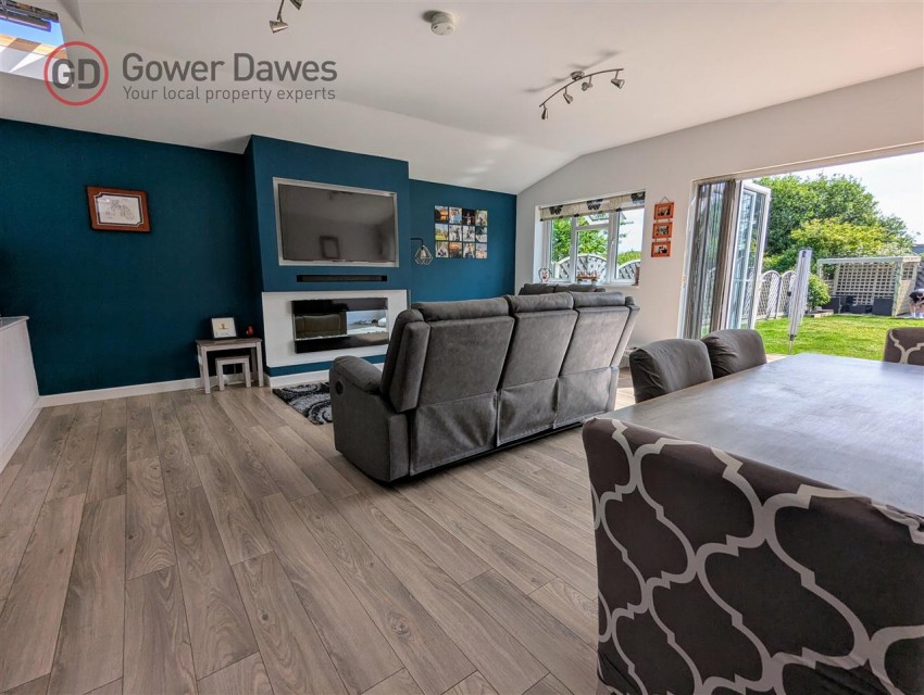 Images for Lilac Avenue, Wickford