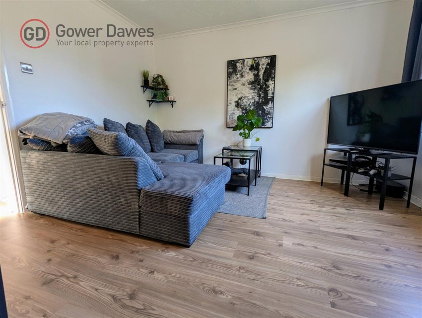 Images for Lower Crescent, Linford