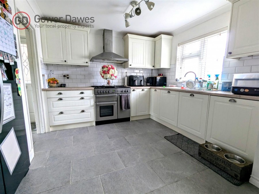 Images for Somerset Road, Linford