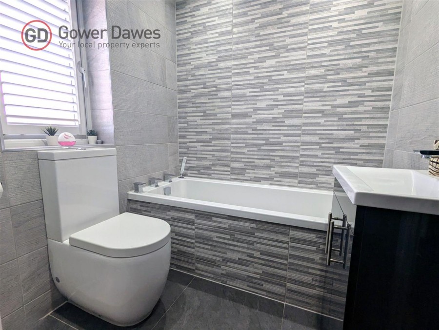 Images for Courtney Road, Chadwell St.Mary
