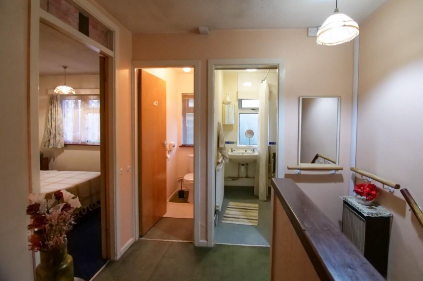 Images for Halton Road, Chadwell St.Mary