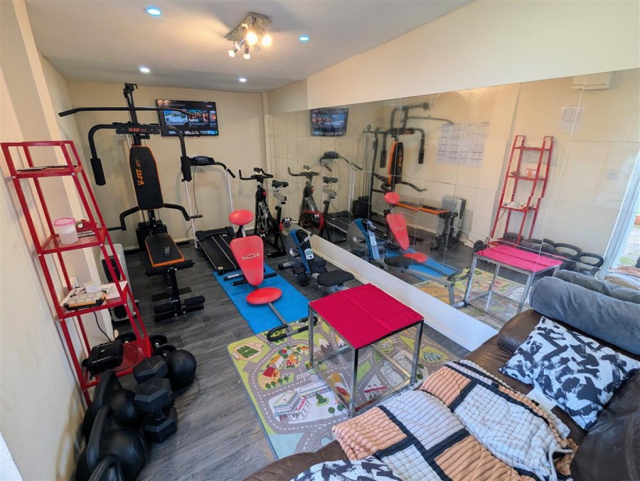 Images for Stenning Avenue, Linford