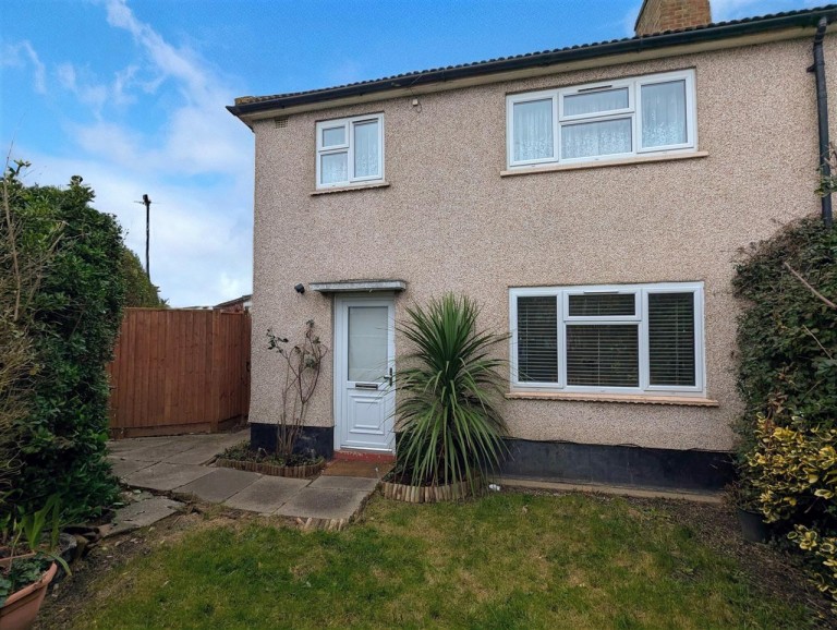 Cowper Avenue, Tilbury