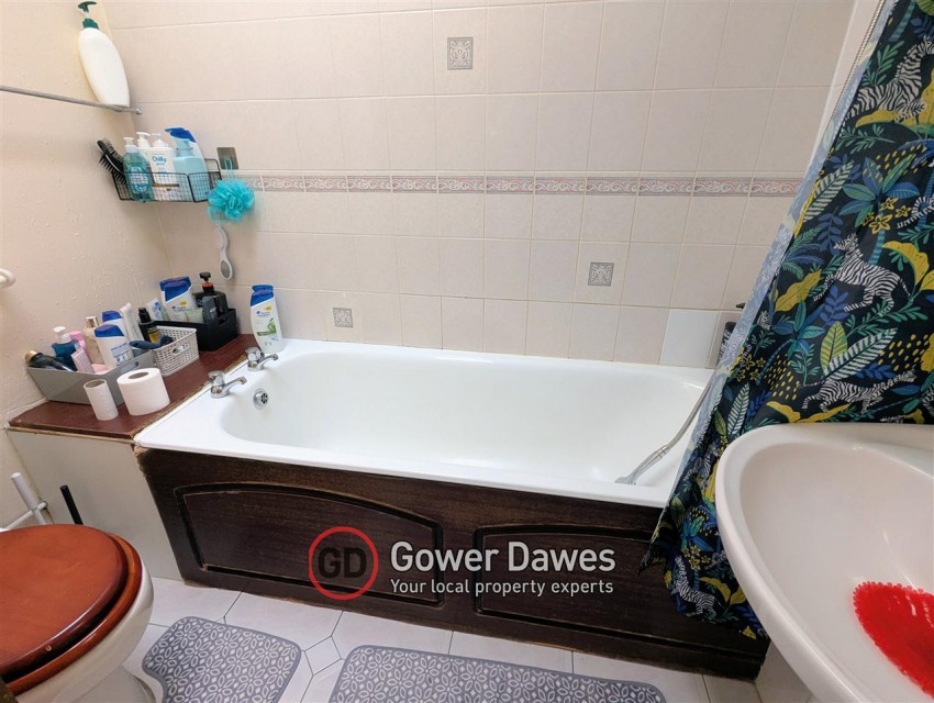 Images for Camden Close, Chadwell St.Mary