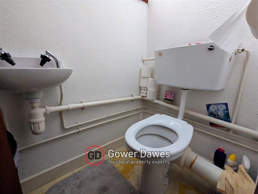 Images for Camden Close, Chadwell St.Mary