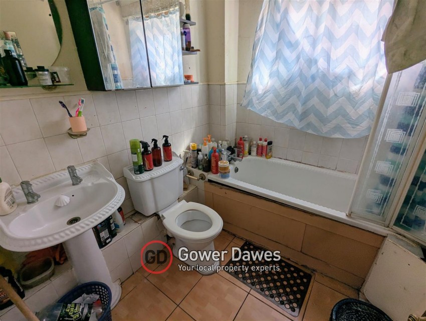 Images for The Beeches, Tilbury