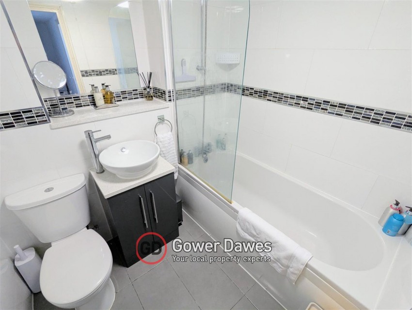 Images for Riverside Heights, Tilbury