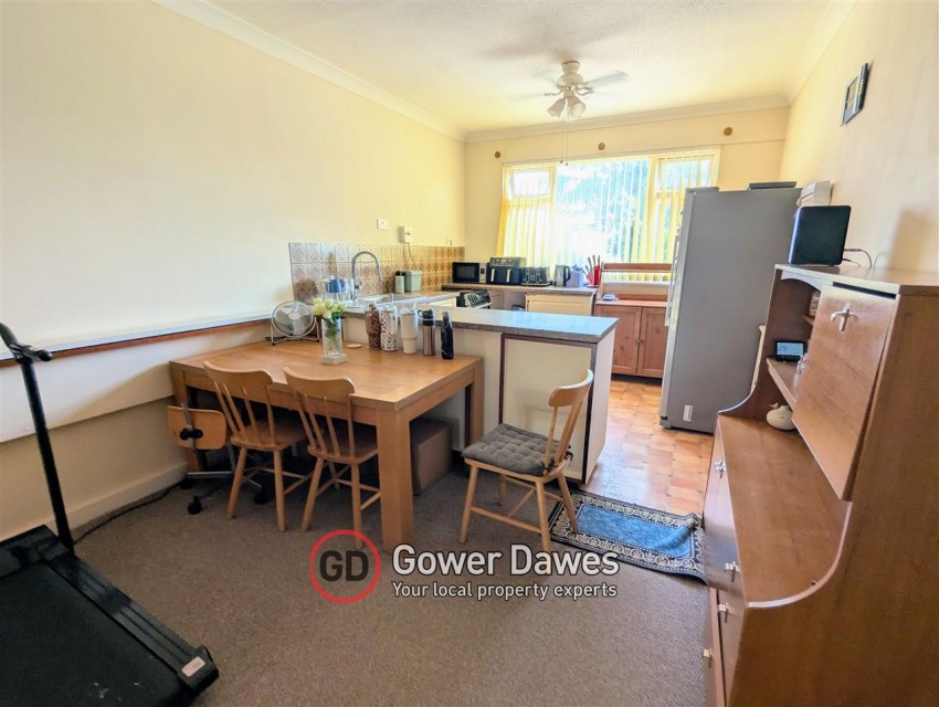 Images for Camden Close, Chadwell St.Mary